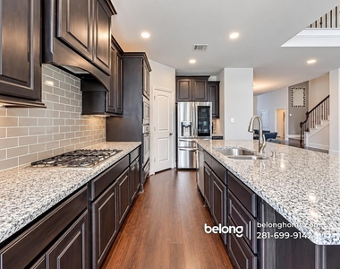 3418 Boquillas Court - Photo Thumbnail 14