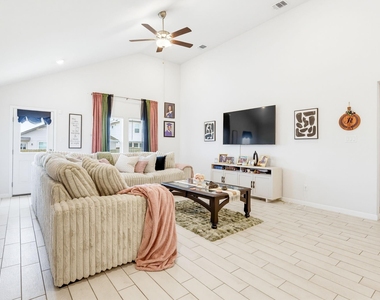 316 Windstar Road - Photo Thumbnail 9