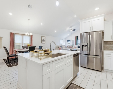 316 Windstar Road - Photo Thumbnail 5