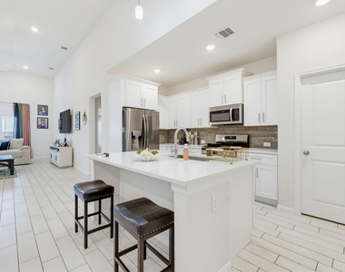 316 Windstar Road - Photo Thumbnail 4