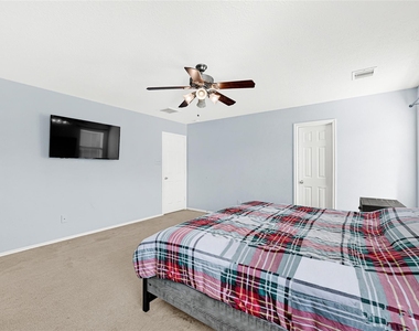 2911 Aspen Fair Trail - Photo Thumbnail 14