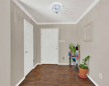 2911 Aspen Fair Trail - Photo Thumbnail 4