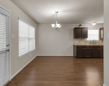 20039 Oland Way - Photo Thumbnail 7