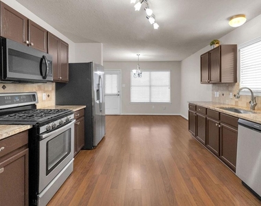 20039 Oland Way - Photo Thumbnail 8