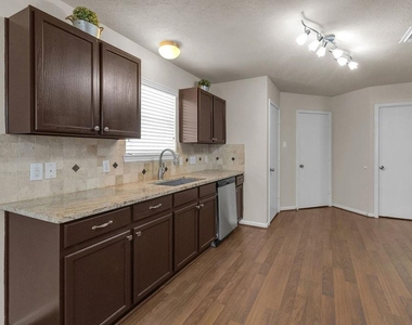 20039 Oland Way - Photo Thumbnail 11