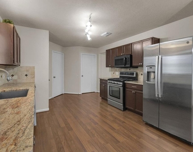 20039 Oland Way - Photo Thumbnail 10