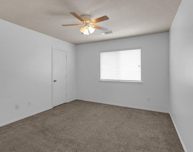20039 Oland Way - Photo Thumbnail 19