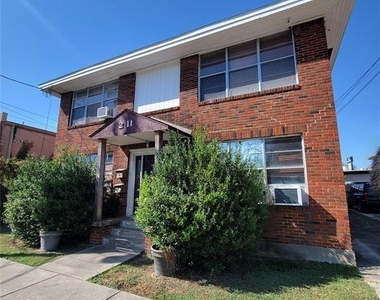 2111 Freeman Street - Photo Thumbnail 2
