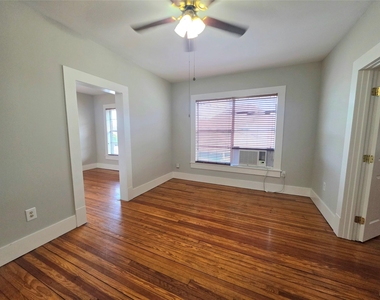 2111 Freeman Street - Photo Thumbnail 4