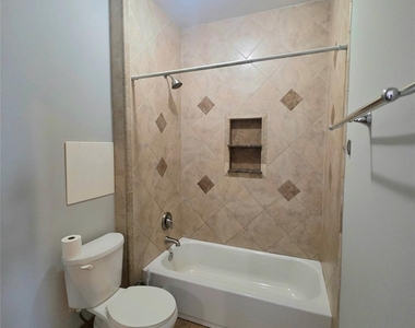 2111 Freeman Street - Photo Thumbnail 18