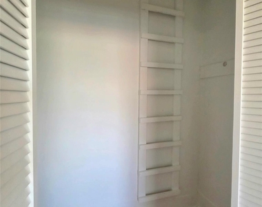 2111 Freeman Street - Photo Thumbnail 14