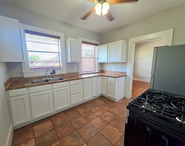 2111 Freeman Street - Photo Thumbnail 17