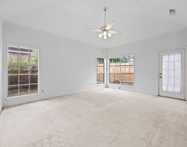 4215 Valley Glade Drive - Photo Thumbnail 13