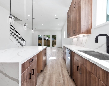 3619 Bremond Street - Photo Thumbnail 9