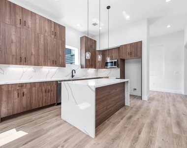 3619 Bremond Street - Photo Thumbnail 7