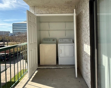 2816 S Bartell Drive - Photo Thumbnail 23