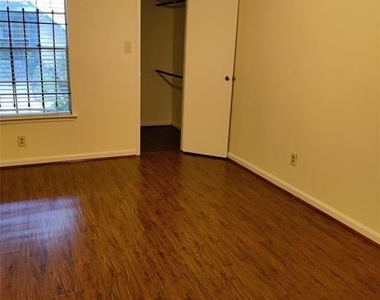 7400 Bellerive Drive - Photo Thumbnail 7