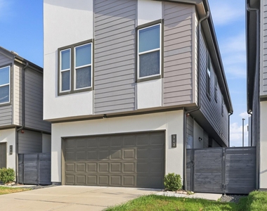 313 N Centro Circle - Photo Thumbnail 1