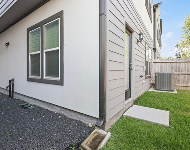 313 N Centro Circle - Photo Thumbnail 14