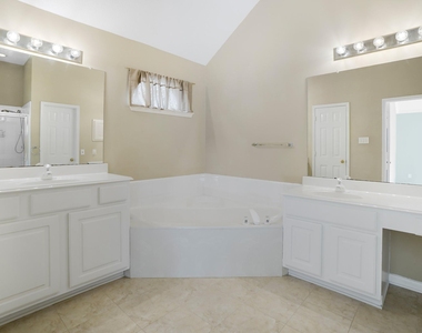1602 Summer Rain Drive - Photo Thumbnail 20