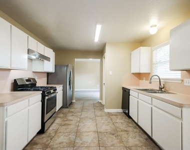19839 Arrowsmith Drive - Photo Thumbnail 5