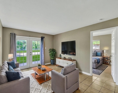 770 Memorial Mews Street - Photo Thumbnail 16