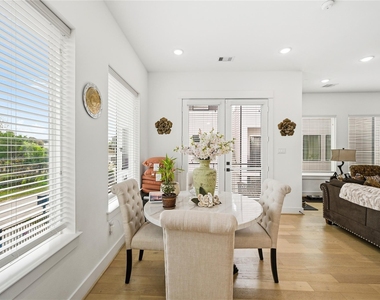 2502 Tuam Street - Photo Thumbnail 14