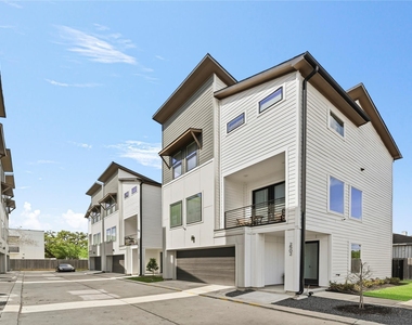 2502 Tuam Street - Photo Thumbnail 1