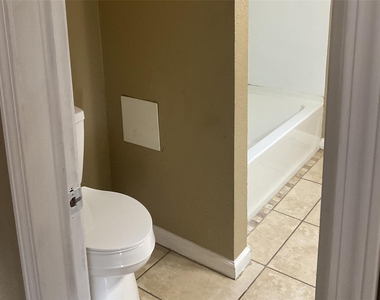 1502 Oleander - Photo Thumbnail 3
