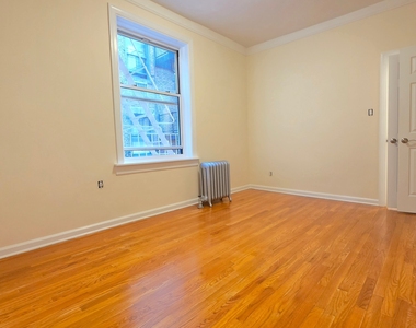 West 13 Street - Photo Thumbnail 2