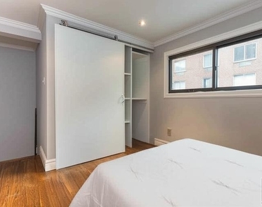 East 23 Street - Photo Thumbnail 5