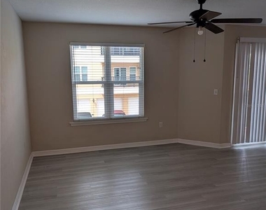 6394 Banyan Boulevard - Photo Thumbnail 12