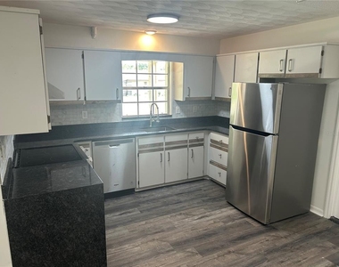 54 Ivy Lane - Photo Thumbnail 5