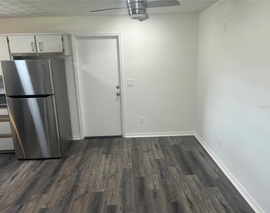 54 Ivy Lane - Photo Thumbnail 6