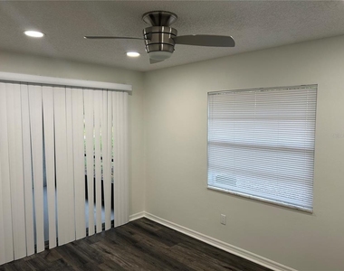 54 Ivy Lane - Photo Thumbnail 20