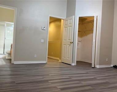4135 Bismarck Palm Drive - Photo Thumbnail 21