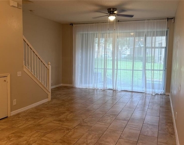 4135 Bismarck Palm Drive - Photo Thumbnail 3