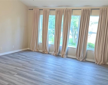 4135 Bismarck Palm Drive - Photo Thumbnail 18
