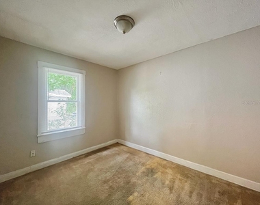 10106 N Arden Avenue - Photo Thumbnail 4