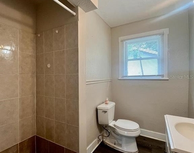 10106 N Arden Avenue - Photo Thumbnail 5