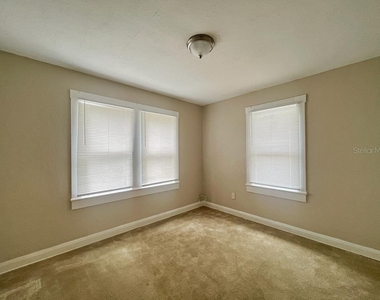 10106 N Arden Avenue - Photo Thumbnail 3