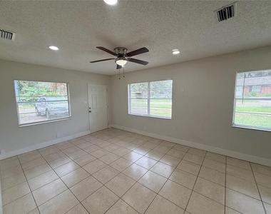 10123 N 11th Street - Photo Thumbnail 19