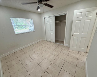 10123 N 11th Street - Photo Thumbnail 20