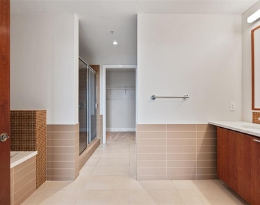 912 Channelside Drive - Photo Thumbnail 23