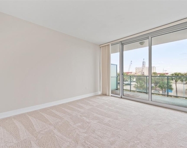 912 Channelside Drive - Photo Thumbnail 16