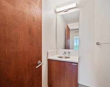 912 Channelside Drive - Photo Thumbnail 32