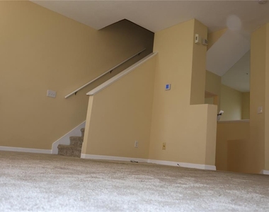 3019 Pointeview Drive - Photo Thumbnail 22