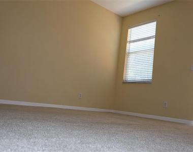 3019 Pointeview Drive - Photo Thumbnail 18