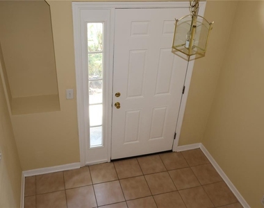 3019 Pointeview Drive - Photo Thumbnail 9