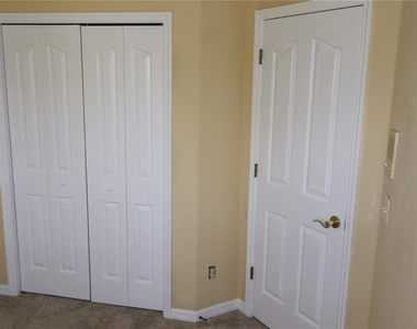 3019 Pointeview Drive - Photo Thumbnail 31
